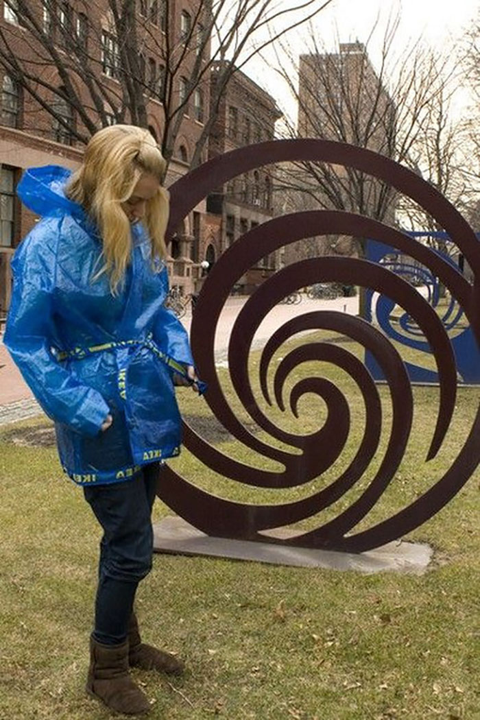 宜家的1元袋原來(lái)這么好用：當(dāng)衣服鞋子帽子口罩 無(wú)所不能（組圖）