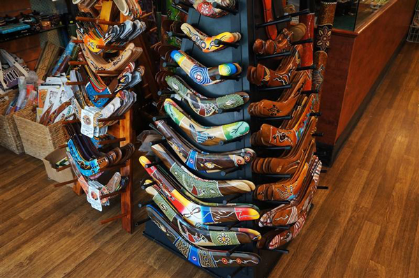 香奈兒奢侈回旋鏢惹怒澳大利亞土著，被指侮辱文化傳統(tǒng)