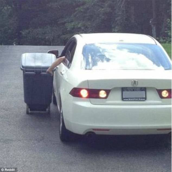 爆笑偷懶妙招：不好意思，你不僅沒(méi)我懶，還沒(méi)我機(jī)智