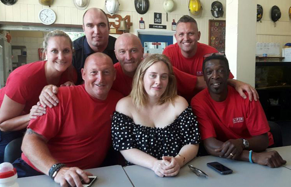 阿黛爾或永別巡演 這位音樂女王用20句話鼓勵(lì)無數(shù)棉花糖女孩