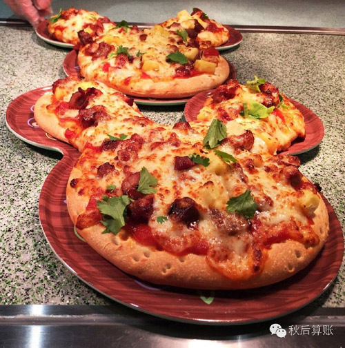 上海迪士尼游客愛(ài)上超大火雞腿 迪士尼熱門(mén)美食盤(pán)點(diǎn)(組圖)