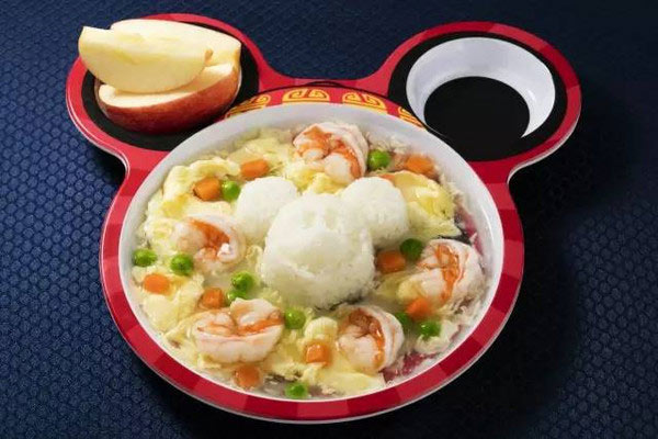 上海迪士尼游客愛(ài)上超大火雞腿 迪士尼熱門(mén)美食盤(pán)點(diǎn)(組圖)