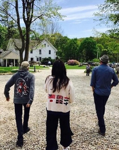 你能憑借一張背影照認(rèn)出這些大明星嗎？