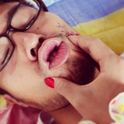 “假裝有女友”其實(shí)是“一個(gè)人的約會(huì)”