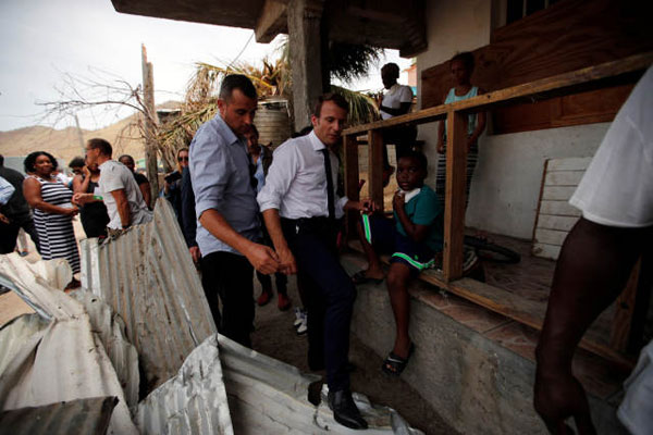 法國總統(tǒng)馬克龍為何從不松領帶？