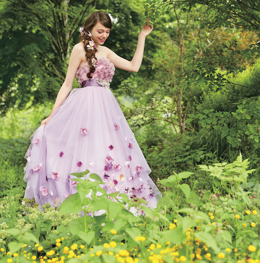 驚艷！日本婚紗公司為新娘創(chuàng)作最美原版迪士尼公主裙（組圖）