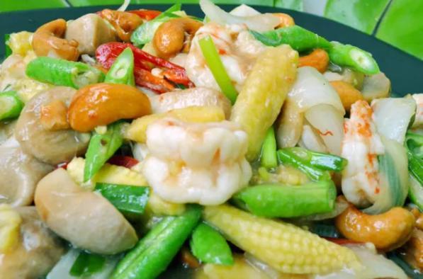 外國(guó)人餐桌上常見的十道中國(guó)美食