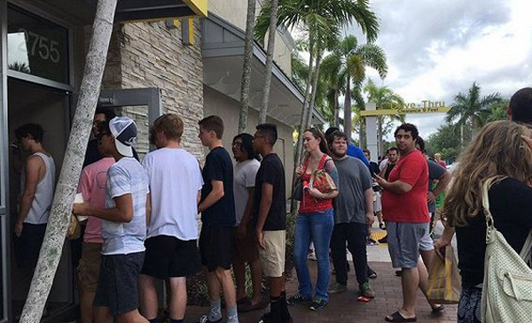 為了爭奪這一小包四川辣醬，美國人民甚至驚動了警察