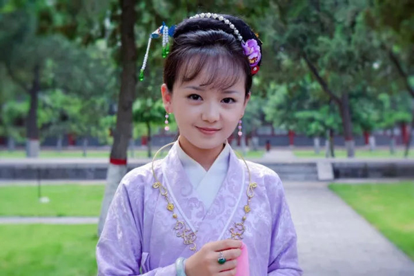 小戲骨版《紅樓夢(mèng)》演技炸裂，眼角眉梢都是戲，哪個(gè)萌娃最得你心？