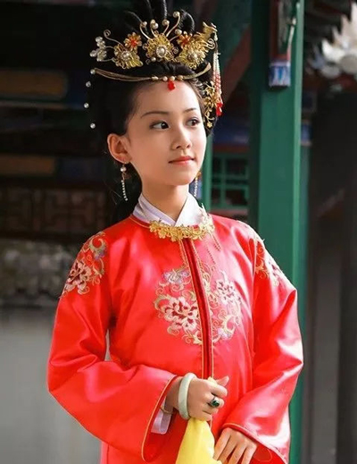 小戲骨版《紅樓夢》演技炸裂，眼角眉梢都是戲，哪個萌娃最得你心？