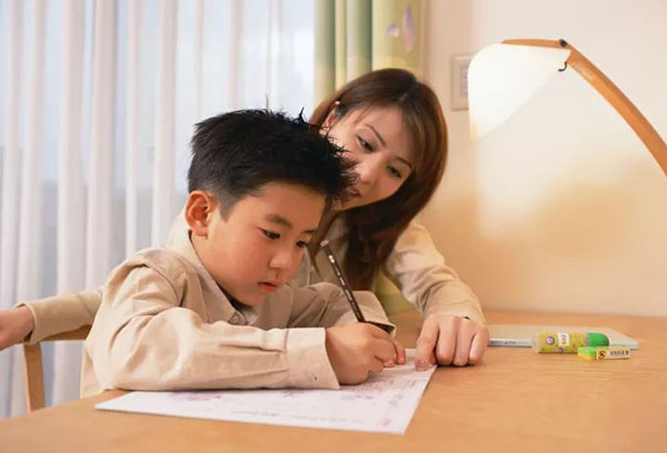 沒有博士文憑、高管履歷，你也想競選小學(xué)“家委會”？