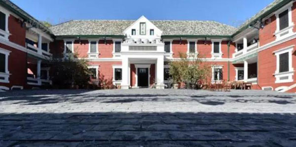 習(xí)近平特朗普同游故宮！那些讓特朗普驚嘆的殿、樓、齋，用英文怎么說(shuō)？