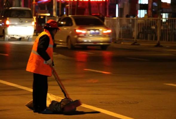 老外在中國(guó):人生百態(tài)之善與惡