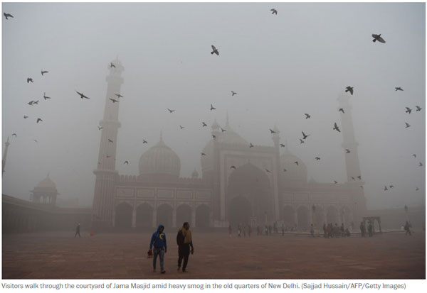 德里受霧霾重?fù)?連抗霾直升機(jī)也被打敗