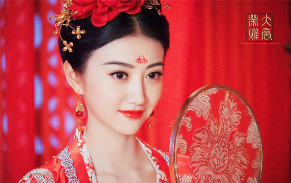 雙語盤點：2017大女主劇扎堆混戰(zhàn)，誰才是最終贏家？