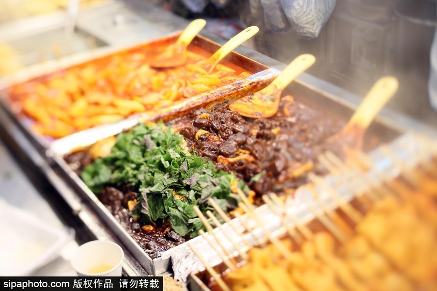 2018平昌冬奧會(huì)：探尋首爾明洞區(qū)街頭小吃 體驗(yàn)舌尖上的韓國（組圖）