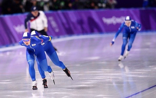 韓國(guó)隊(duì)內(nèi)訌:速滑女將嘲諷孤立隊(duì)友 57萬(wàn)民眾請(qǐng)?jiān)笇⑵溟_(kāi)除