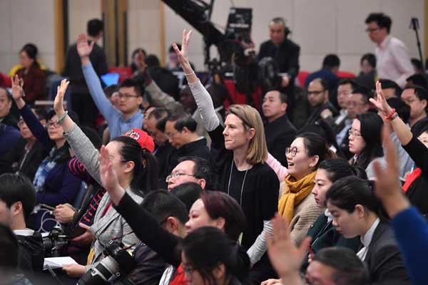 美國(guó)學(xué)者：兩會(huì)開(kāi)啟改革開(kāi)放新征程