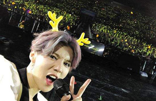 又想騙我去追星！研究表明經(jīng)?？囱莩獣裳幽暌鎵? style=