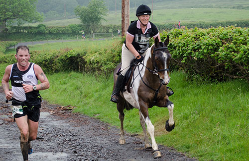 人類為什么能成為地球上最厲害的長跑健將？