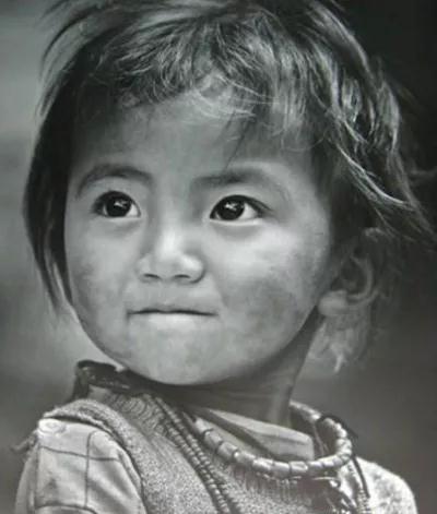 網(wǎng)絡(luò)熱詞“確認(rèn)過眼神”用英語怎么說？