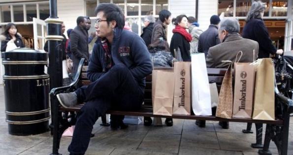 中國人狂愛比斯特驚動BBC，但這家折扣村早被外媒扒皮了