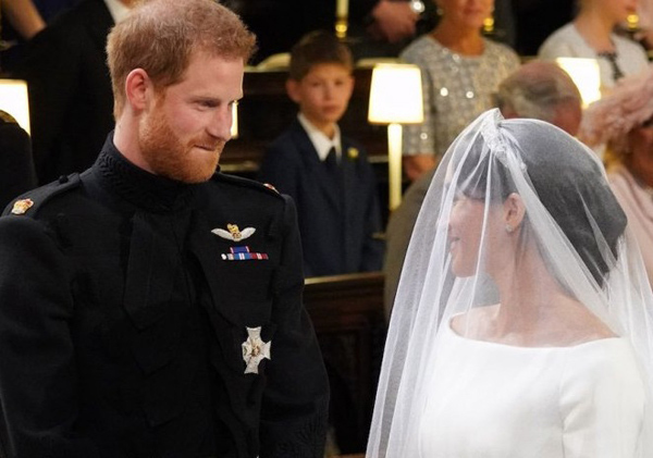 牛津熱詞:火辣的咬唇