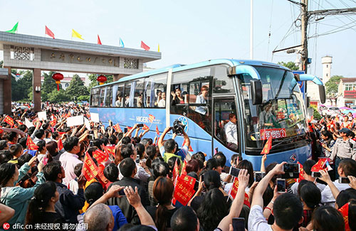 第一批“00后”都參加高考了 今年高考有啥不一樣？