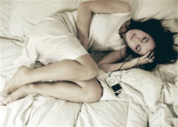 哪種睡姿最健康？四種睡姿利弊大PK