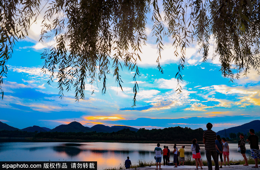 藍(lán)天白云刷屏!盤點(diǎn)風(fēng)清日朗的絕美風(fēng)光 為眼睛降溫