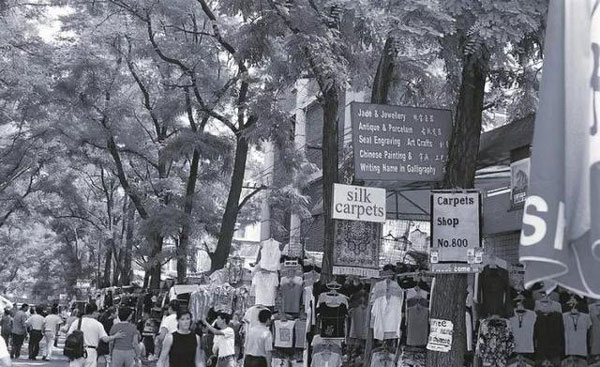 北京秀水街女老板全英文砍價(jià)，野路子口語逆天了（視頻）