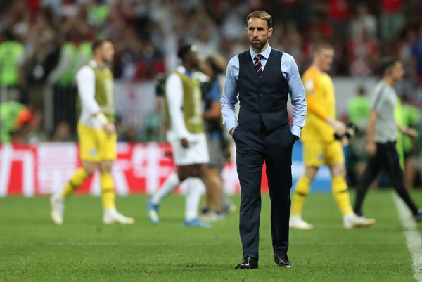 英格蘭沒進決賽，但是主帥的馬甲火了！如何把馬甲穿出時尚范了解一下