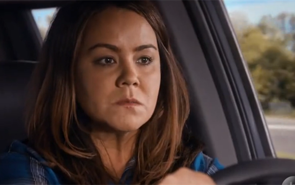 看美劇學(xué)口語：“你真不會配不上她！”