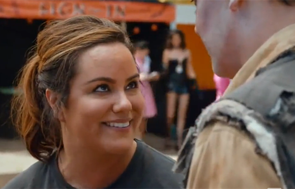 看美劇學(xué)口語：“你真不會配不上她！”