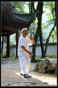 下一張圖片 練太極有助中風(fēng)病人找平衡