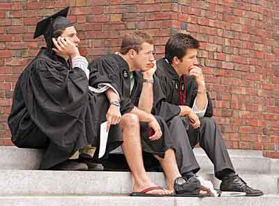 畢業(yè)即失業(yè) 美國畢業(yè)生狀告母校索賠學(xué)費(fèi)