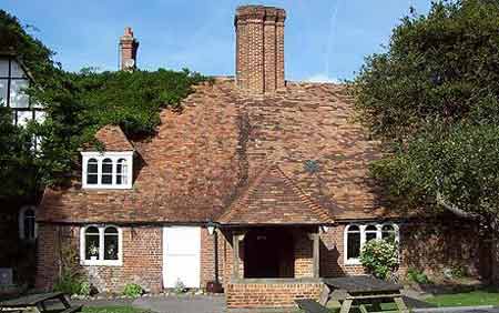 英國(guó)“鬼村”取消萬(wàn)圣節(jié)