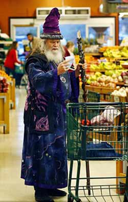 美國老人辦全球唯一注冊魔法學(xué)校