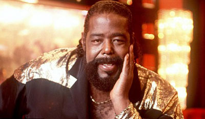 聲音低沉的男性更可能出軌？