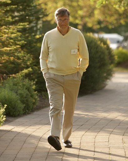 Facebook創(chuàng)始人獲評(píng)“最差著裝先生”