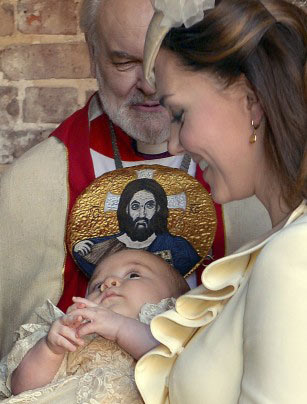 喬治王子洗禮:罕見(jiàn)英國(guó)皇室全家福