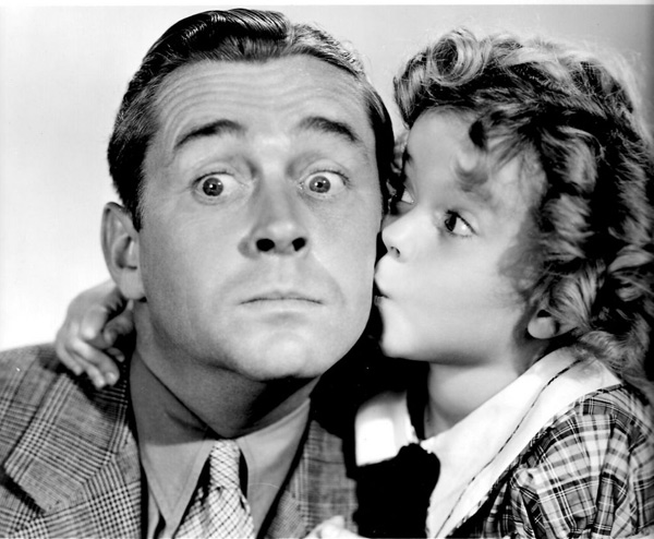 影星秀蘭·鄧波兒去世 生前經典影像回顧（多圖）