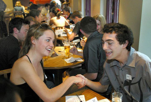 速配：為何女性更挑剔？