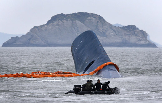“歲月號(hào)”學(xué)生遺體顯示 死前奮力逃生