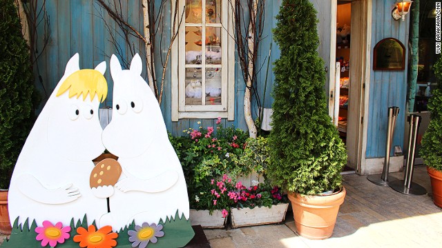 玩偶飯友：東京“姆明咖啡屋”走紅網(wǎng)絡