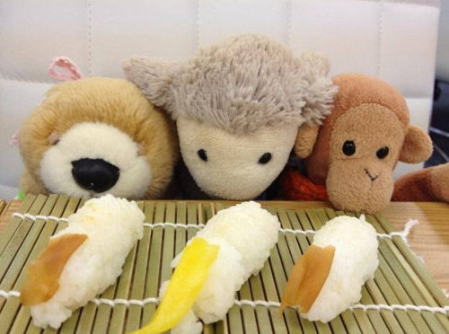 日本“玩偶旅行團”送玩偶游山玩水(組圖)