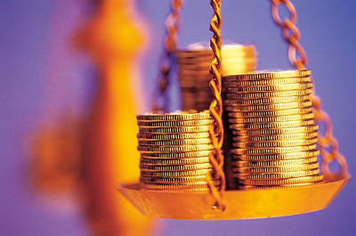 美國(guó)家庭財(cái)富嚴(yán)重縮水 10年銳減三分之一