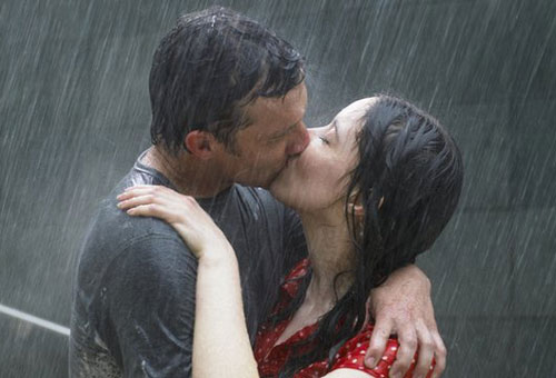 研究:接吻10秒 傳遞8000萬(wàn)細(xì)菌