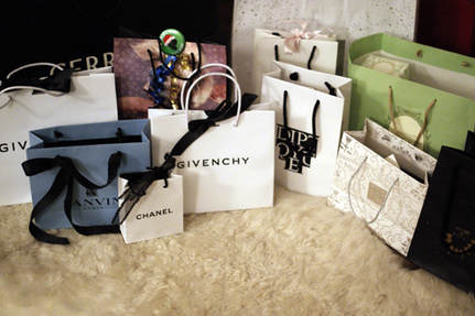 有人喜歡“拽名牌”嗎？