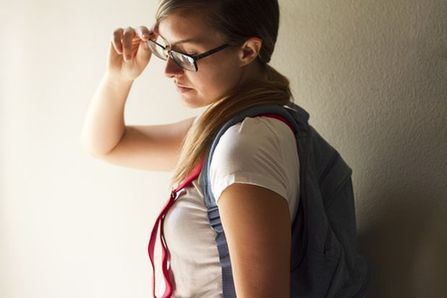 什么都管的“直升機女友”